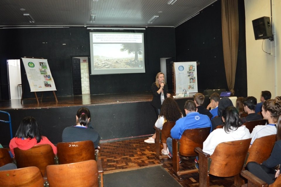 Escola de Xanxerê/SC recebe o programa Eco Cooperação