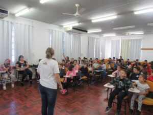 Educação ambiental atende escolas e instituição no Rio Grande do Sul