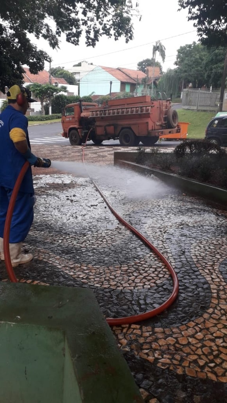 Revitalização da praça Bernadete Roman continua em Chapecó/SC