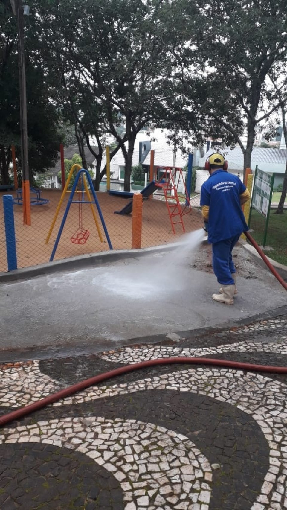Revitalização da praça Bernadete Roman continua em Chapecó/SC