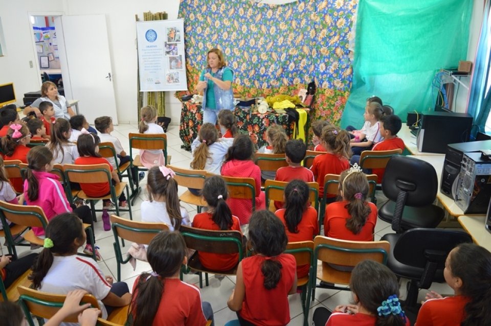 Roda de Leitura realiza atividade na escola Augusto Colatto em Xanxerê/SC