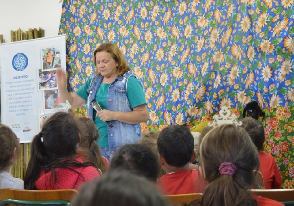 Roda de Leitura realiza atividade na escola Augusto Colatto em Xanxerê/SC