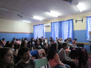 Alunos da EMEF Alfredo Juliano visitam aterro sanitário em Sapucaia do Sul/RS
