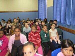 Alunos da EMEF Alfredo Juliano visitam aterro sanitário em Sapucaia do Sul/RS