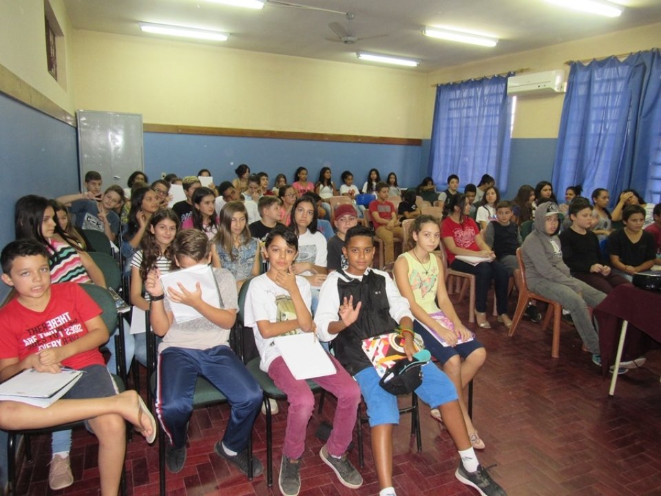 Alunos da EMEF Alfredo Juliano visitam aterro sanitário em Sapucaia do Sul/RS