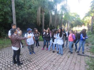 Alunos da EMEF Alfredo Juliano visitam aterro sanitário em Sapucaia do Sul/RS