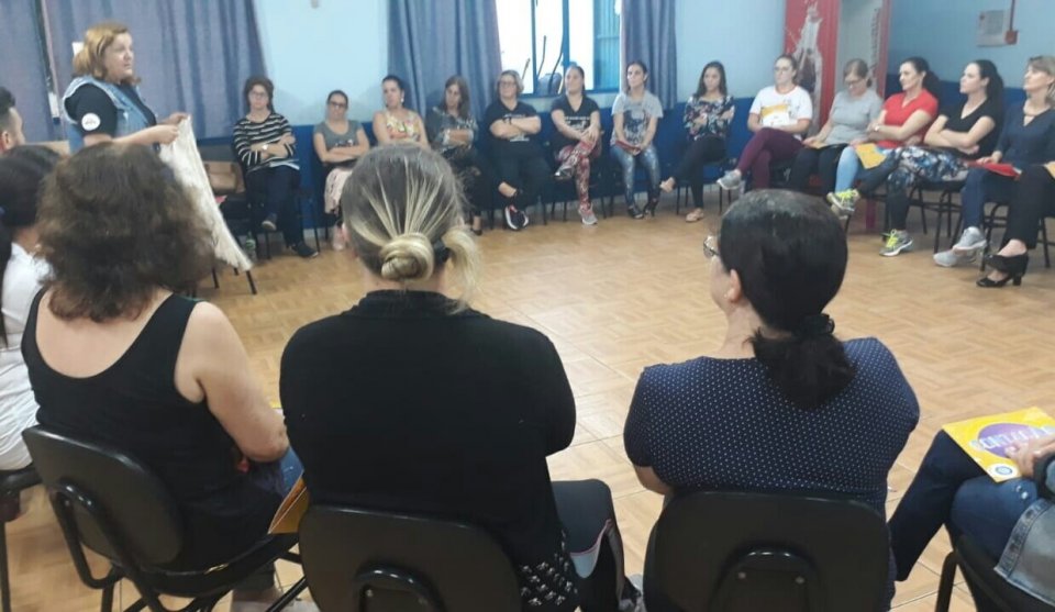 Roda de Leitura promove curso de Contação de Histórias em Herval d'Oeste/SC