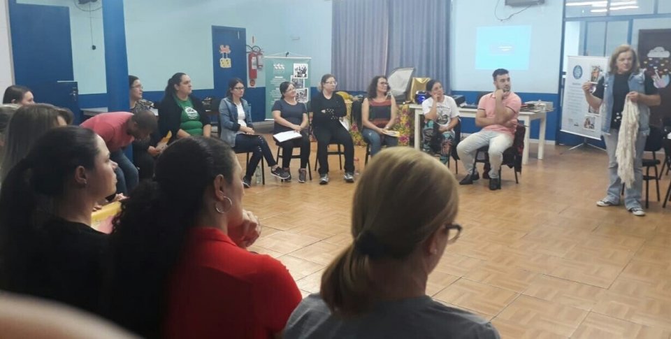 Roda de Leitura promove curso de Contação de Histórias em Herval d'Oeste/SC