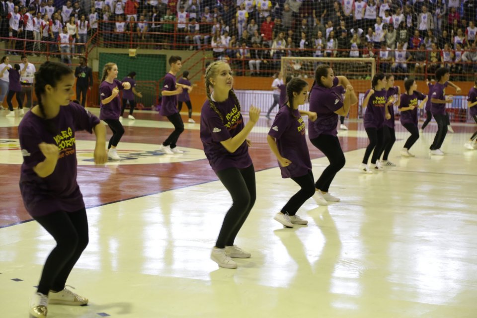 Programa Vozes do Corpo realiza flashmobs em eventos comemorativos dos 50 anos Aurora