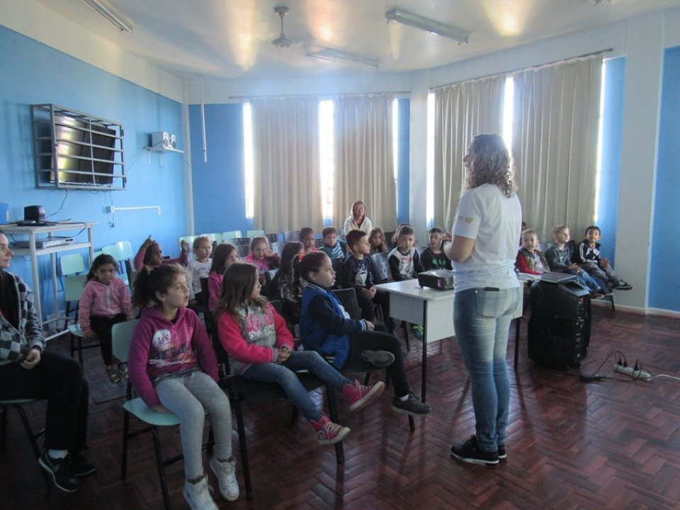 Educação ambiental na EMEB Alberto Santos Dumont em Sapucaia do Sul/RS