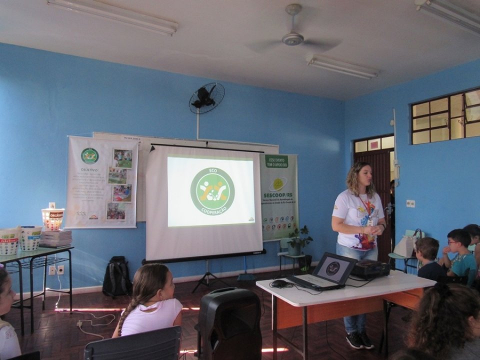 Educação ambiental na EMEB Alberto Santos Dumont em Sapucaia do Sul/RS