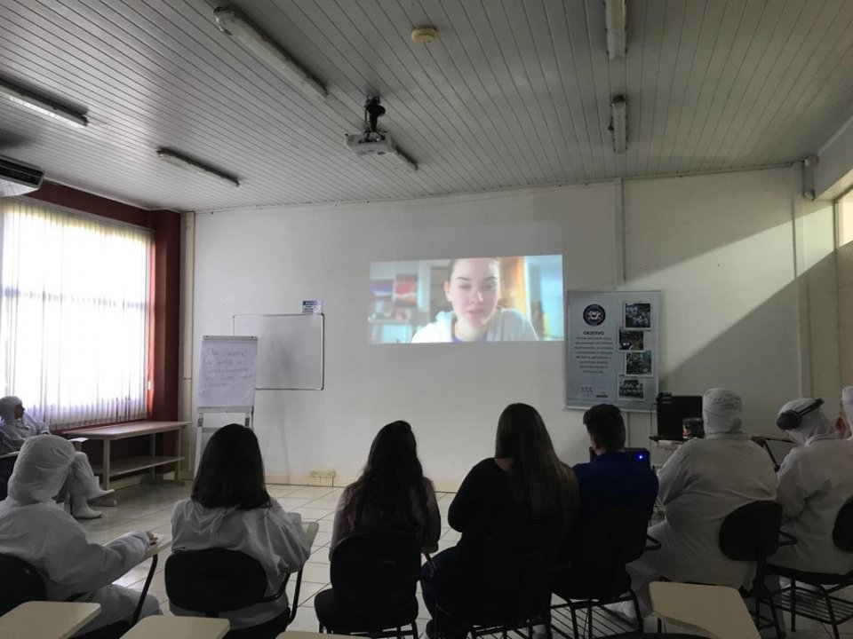 Jovens aprendizes das unidades Aurora de Chapecó e Guatambu participam do Cinema da Prevenção