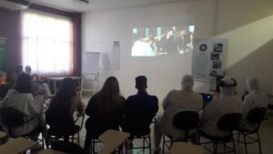 Jovens aprendizes das unidades Aurora de Chapecó e Guatambu participam do Cinema da Prevenção