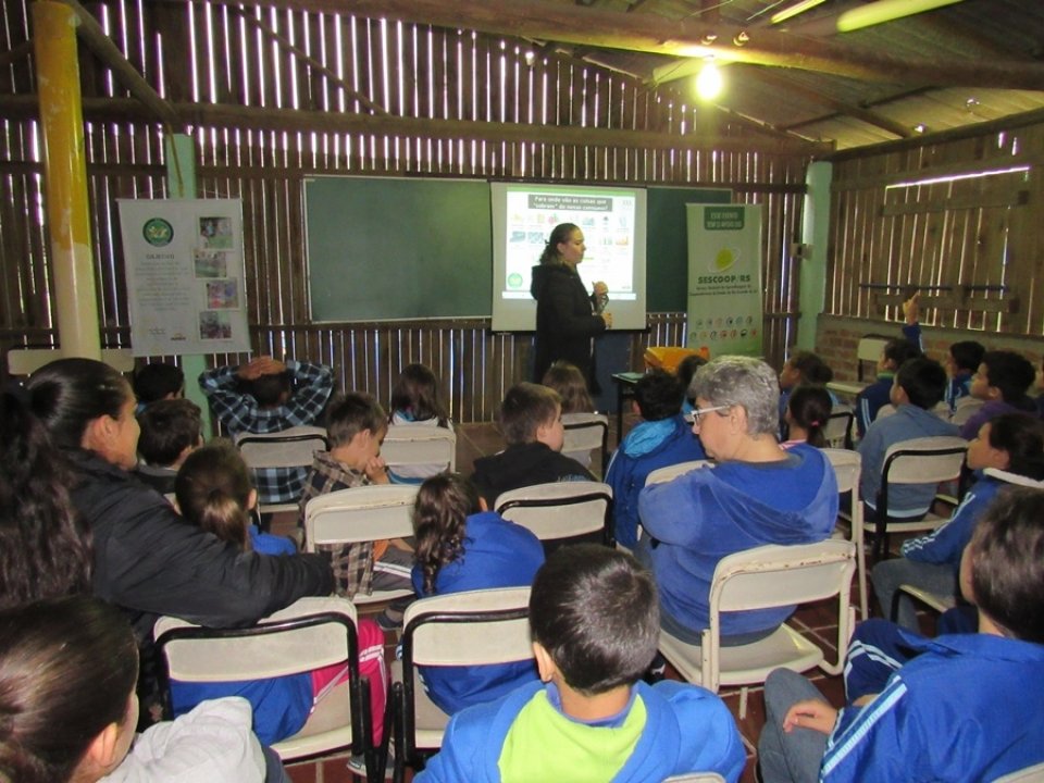 Escolas recebem sensibilização sobre educação ambiental no RS