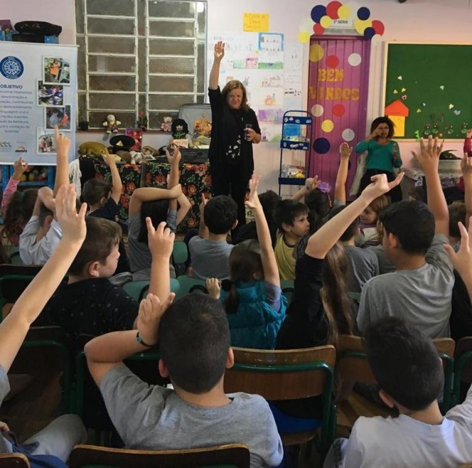 Roda de Leitura participa da Semana Literária e Feira do Livro na EEB Marechal Bormann