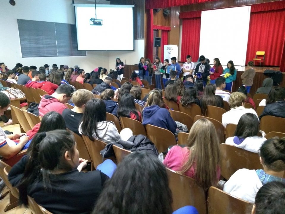 Contação de Histórias realiza ação em escolas de Capinzal/SC