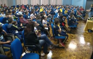 Contação de Histórias realiza ação em escolas de Capinzal/SC