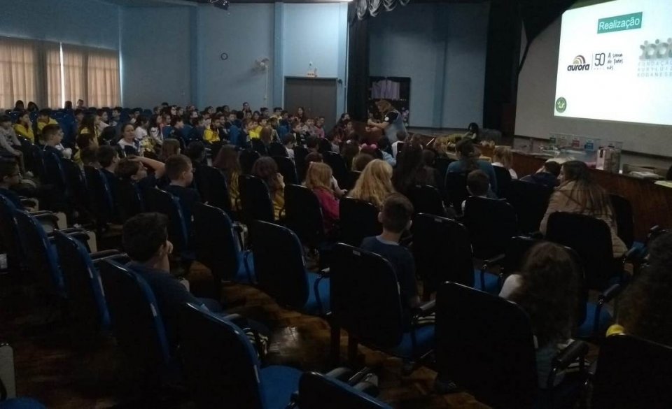 Contação de Histórias realiza ação em escolas de Capinzal/SC