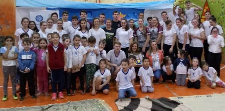 Programa Roda de Leitura participa de evento em escolas do município de Palmitos/SC