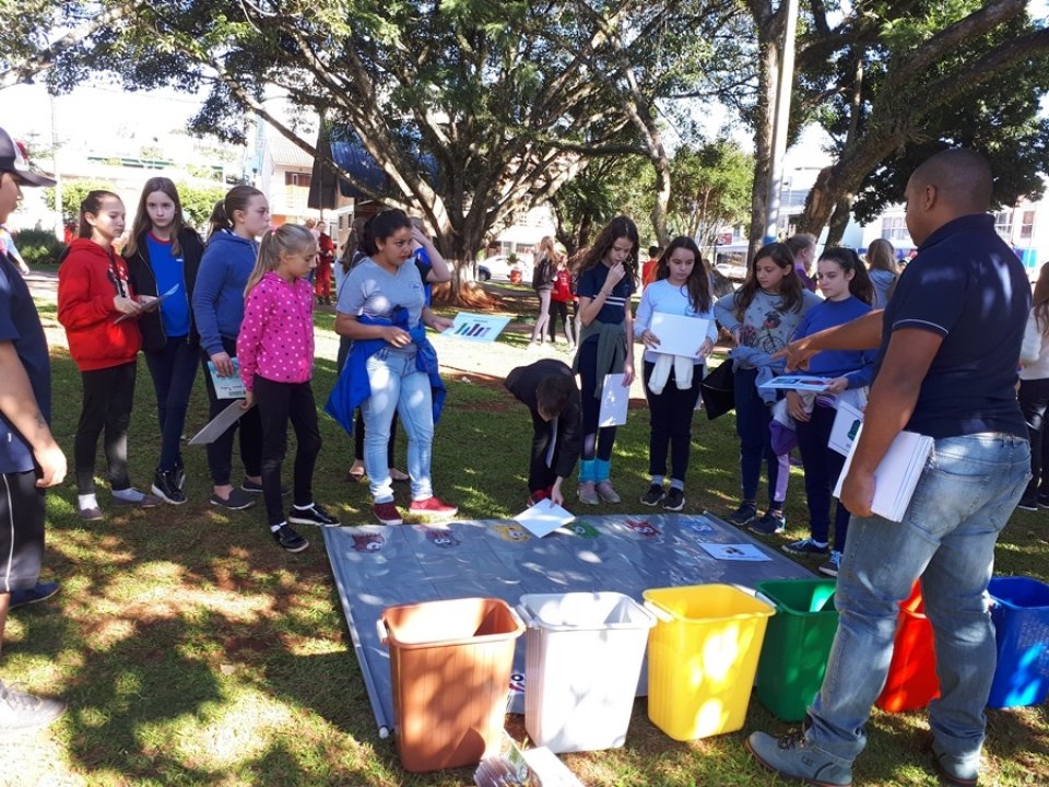 Multiplicadores do programa Eco Cooperação realizam ação em Cunha Porã/SC
