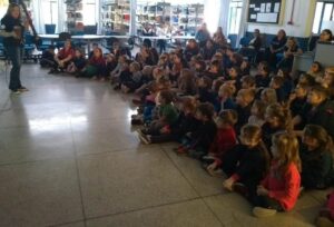 Roda de Leitura realiza ação no Colégio Santa Rita de Chapecó/SC