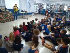 Roda de Leitura realiza ação no Colégio Santa Rita de Chapecó/SC