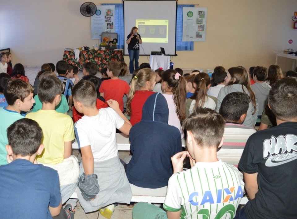 Roda de Leitura realiza ação na E.B.M. São Cristóvão e E.E.B. Druziana Sartori em Chapecó