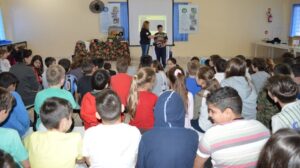 Roda de Leitura realiza ação na E.B.M. São Cristóvão e E.E.B. Druziana Sartori em Chapecó