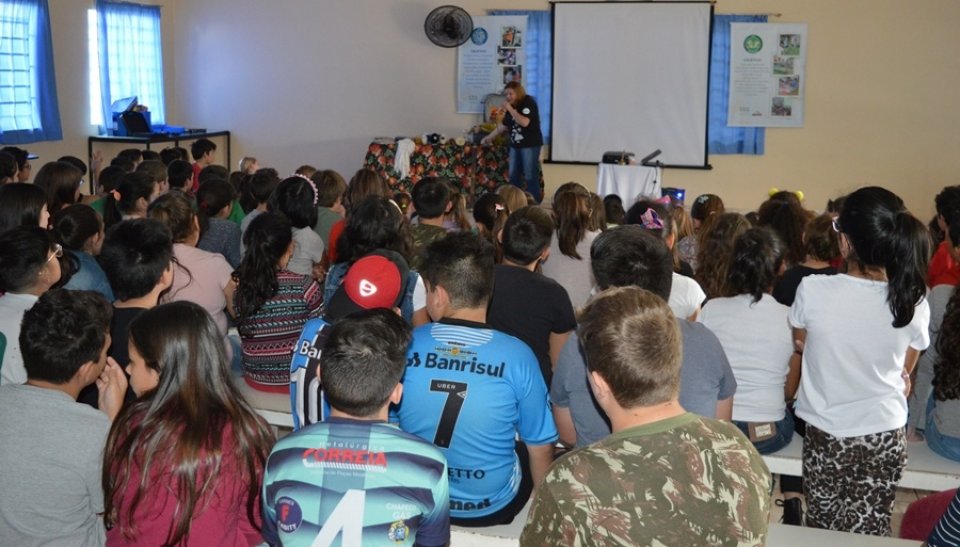 Roda de Leitura realiza ação na E.B.M. São Cristóvão e E.E.B. Druziana Sartori em Chapecó