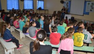 Roda de Leitura realiza ação na E.B.M. São Cristóvão e E.E.B. Druziana Sartori em Chapecó