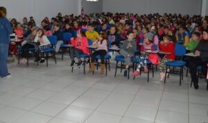 Roda de Leitura realiza ação na E.B.M. São Cristóvão e E.E.B. Druziana Sartori em Chapecó