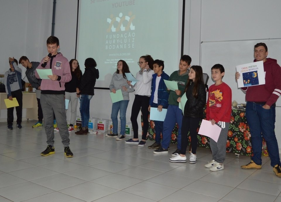 Roda de Leitura realiza ação na E.B.M. São Cristóvão e E.E.B. Druziana Sartori em Chapecó