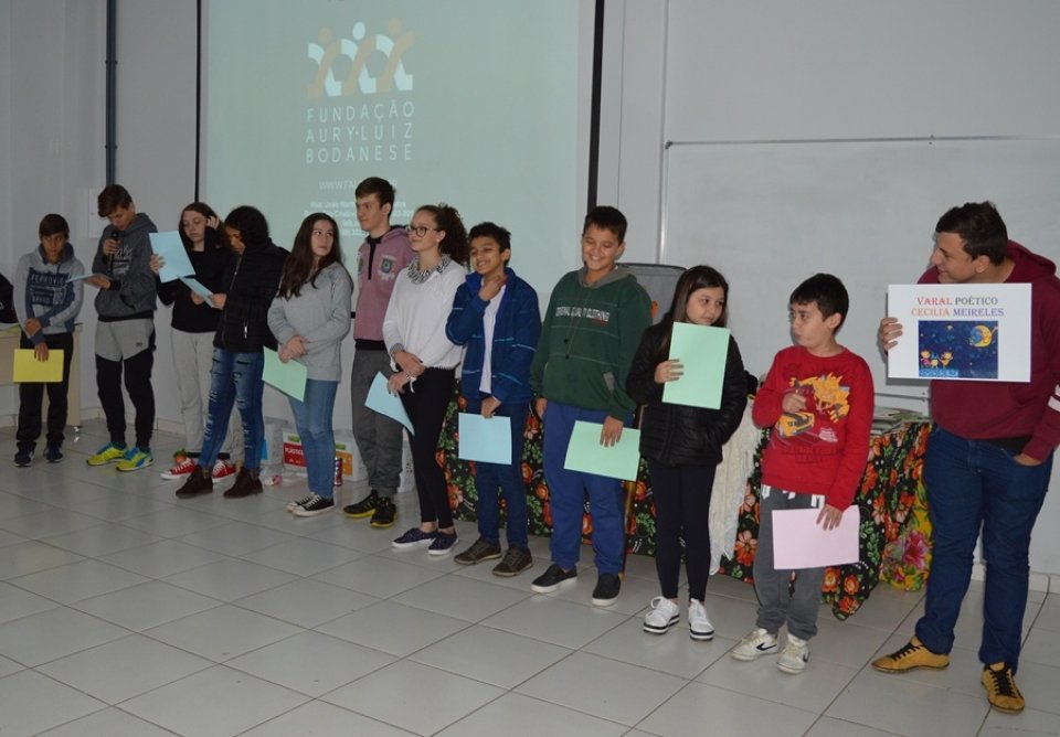 Roda de Leitura realiza ação na E.B.M. São Cristóvão e E.E.B. Druziana Sartori em Chapecó