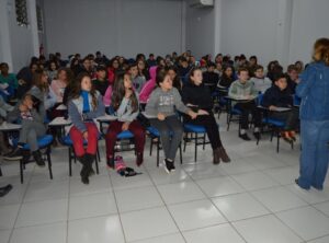 Roda de Leitura realiza ação na E.B.M. São Cristóvão e E.E.B. Druziana Sartori em Chapecó