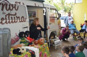 Contação de Histórias para estudantes do município de Caxambu do Sul