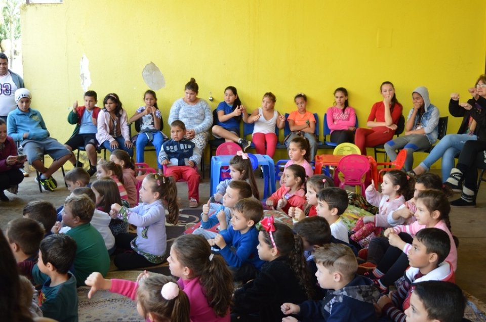 Contação de Histórias para estudantes do município de Caxambu do Sul