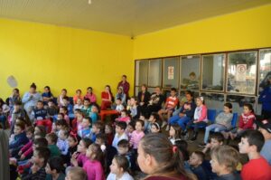 Contação de Histórias para estudantes do município de Caxambu do Sul