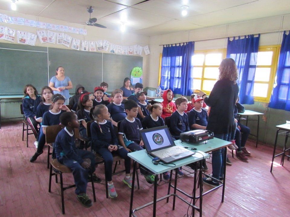 Eco Cooperação atende escolas e instituições sociais em Canoas