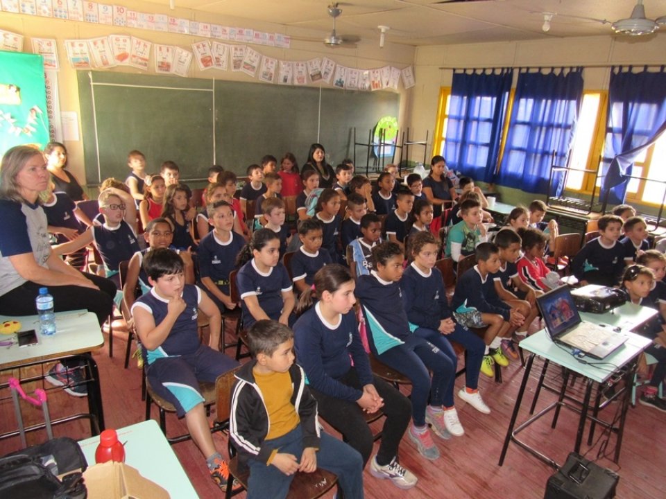 Eco Cooperação atende escolas e instituições sociais em Canoas