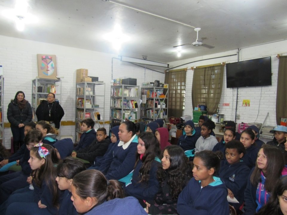 Eco Cooperação atende escolas e instituições sociais em Canoas