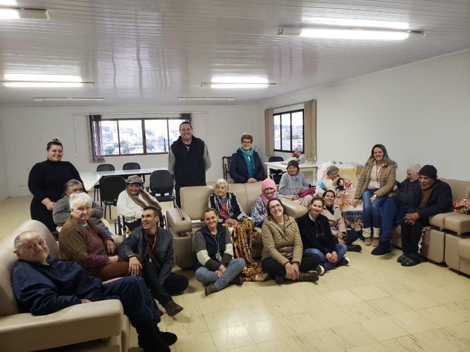 Voluntários de Sarandi realizam sonhos no Lar de Convivência