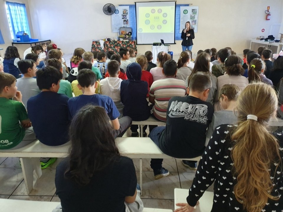 Eco Cooperação atende mais de mil alunos em Chapecó