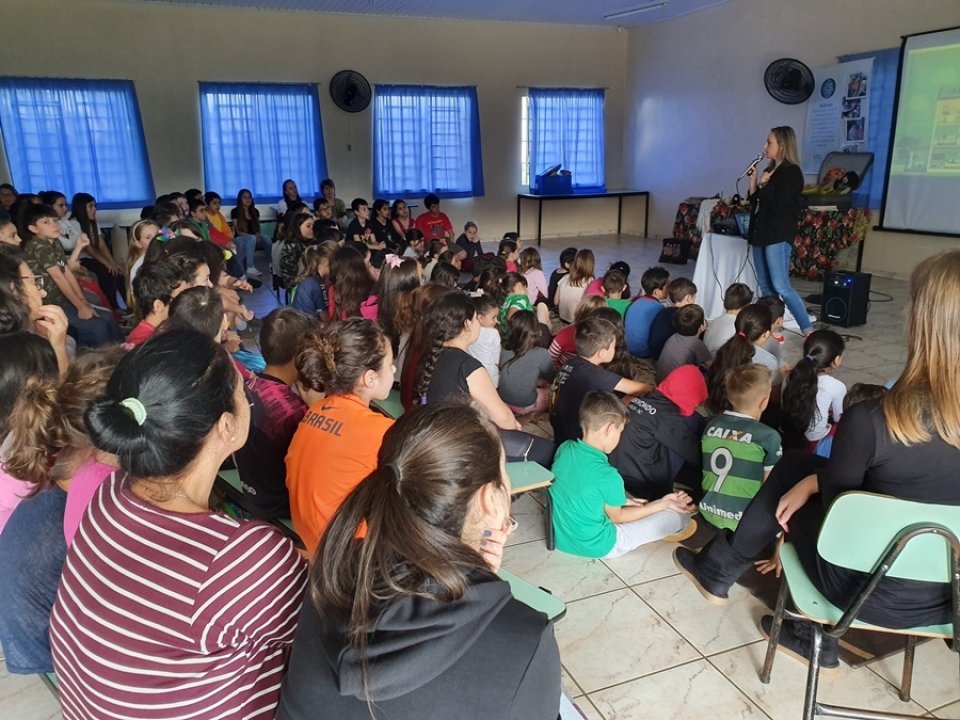 Eco Cooperação atende mais de mil alunos em Chapecó