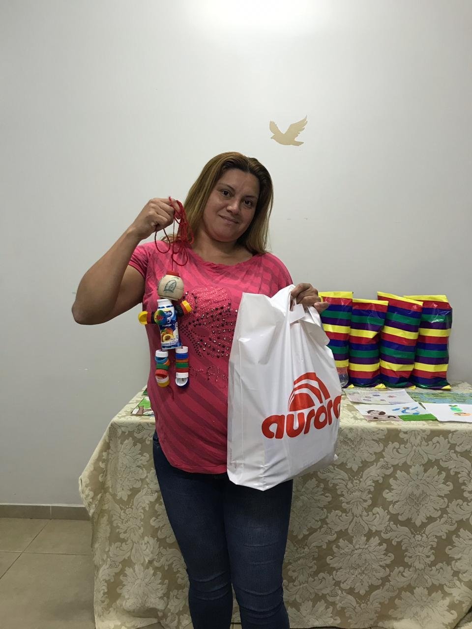 Filhos de empregados da Aurora participam de concurso na unidade de Mandaguari/PR