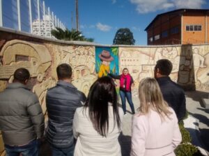 Empregados da Aurora visitam a Praça da Cooperação