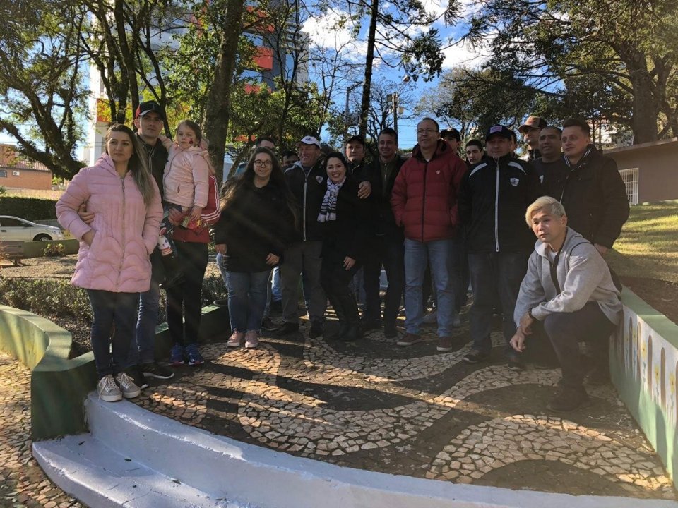 União que transforma: Trabalho voluntário possibilita revitalização de praça de Chapecó