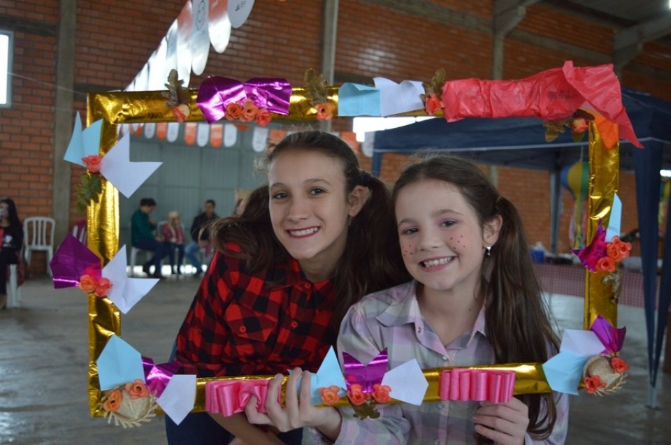 Programa Vozes do Corpo realiza Festa Julina para alunos