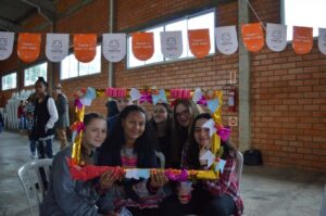 Programa Vozes do Corpo realiza Festa Julina para alunos