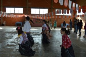 Programa Vozes do Corpo realiza Festa Julina para alunos