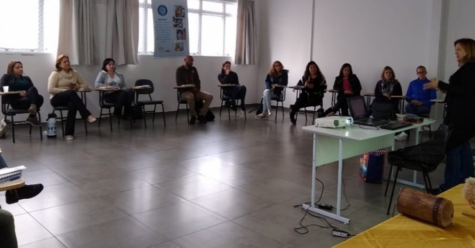 Roda de Leitura realiza formação continuada para professores durante recesso escolar